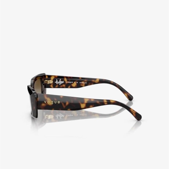 Hailey Bieber Vogue Eyewear - Picture 3 of 10